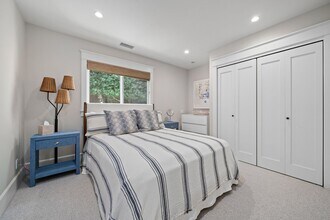 531 De Anza Dr in Newport Beach, CA - Building Photo - Building Photo