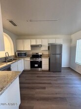 1241 S Wagon Wheel Dr in Chandler, AZ - Foto de edificio - Building Photo