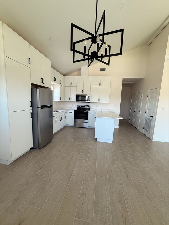 property at 2512 Mockingbird Rd