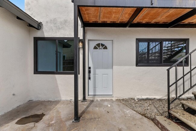 1308 N Mulberry St in Compton, CA - Foto de edificio - Building Photo