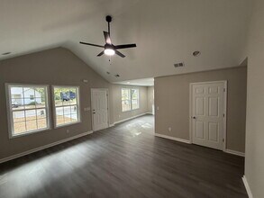 10 Woodlawn Ave in Sumter, SC - Building Photo - Building Photo