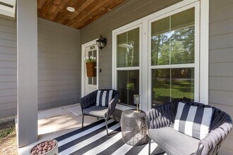 9976 Pine Point in Montgomery, TX - Building Photo - Building Photo