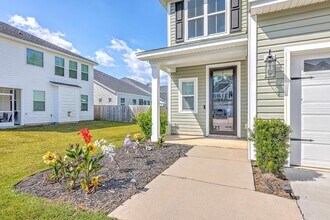 132 McClellan Way in Summerville, SC - Building Photo - Building Photo