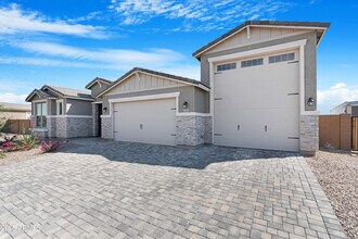 22303 N Daniel Dr in Maricopa, AZ - Building Photo - Building Photo