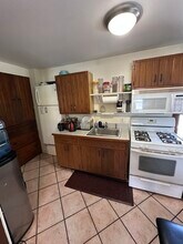 321 E Falls St, Unit 2 in Ithaca, NY - Building Photo - Building Photo