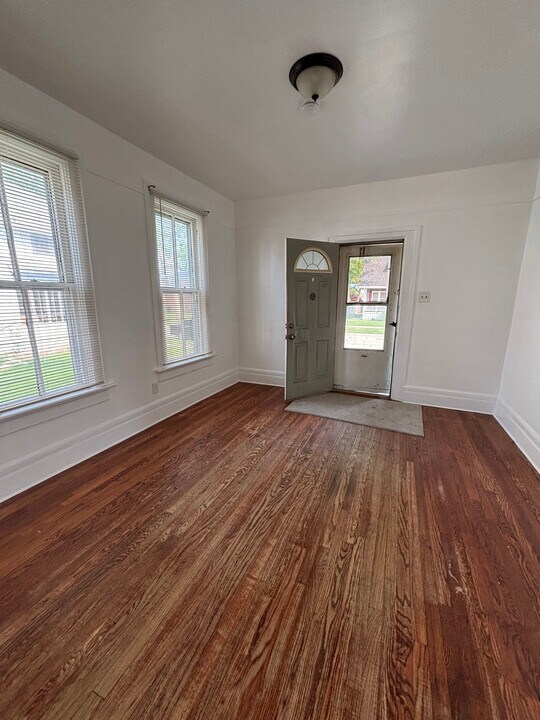 27 3rd St, Unit 27 Third Street in Mount Clemens, MI - Building Photo