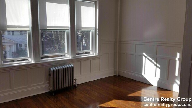 85 Winchester St in Brookline, MA - Foto de edificio - Building Photo