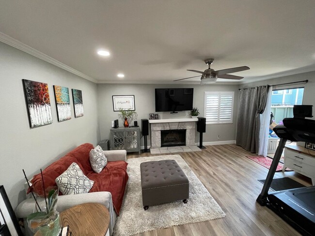 1148 Maywood Ln in Martinez, CA - Building Photo - Building Photo