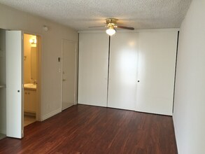 530 Veteran Ave in Los Angeles, CA - Building Photo - Building Photo