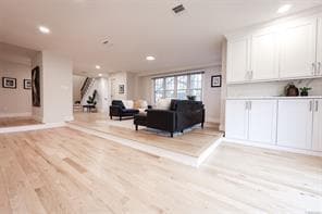 25 Country Club Rd in Bellport, NY - Building Photo - Building Photo