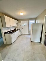 1238 Richmond St in Windsor, ON - Building Photo