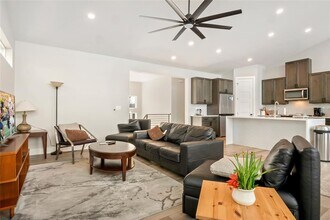 300 Summit Ridge Dr N in Lago Vista, TX - Building Photo - Building Photo