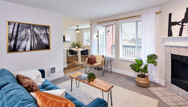 Echo Mountain in Renton, WA - Building Photo - Building Photo