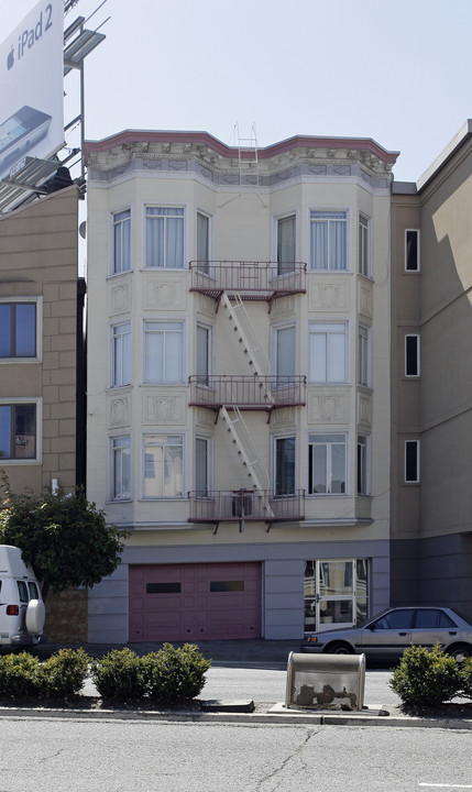 1545 Lombard St in San Francisco, CA - Building Photo