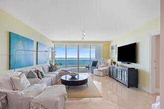 1600 S Ocean Blvd in Pompano Beach, FL - Building Photo - Building Photo