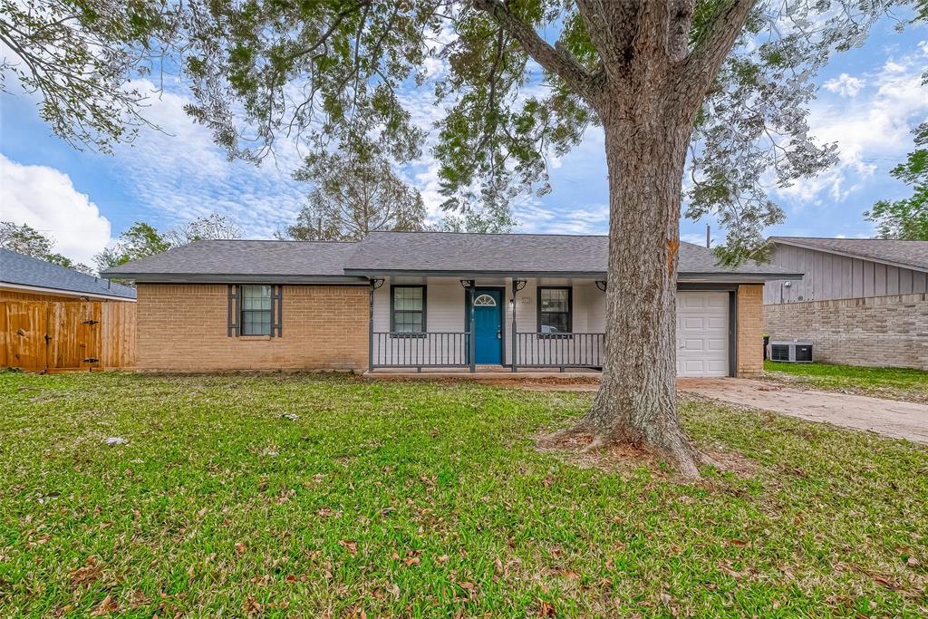 3615 Needville Ave in Needville, TX - Building Photo