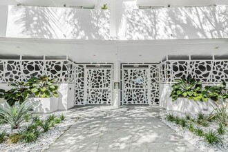 1428 West Ave in Miami Beach, FL - Foto de edificio - Building Photo