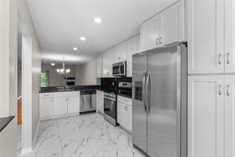 178 Cascade Cir Dr in Ballwin, MO - Building Photo - Building Photo