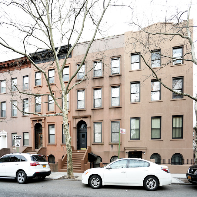 594 Henry St in Brooklyn, NY - Foto de edificio - Building Photo