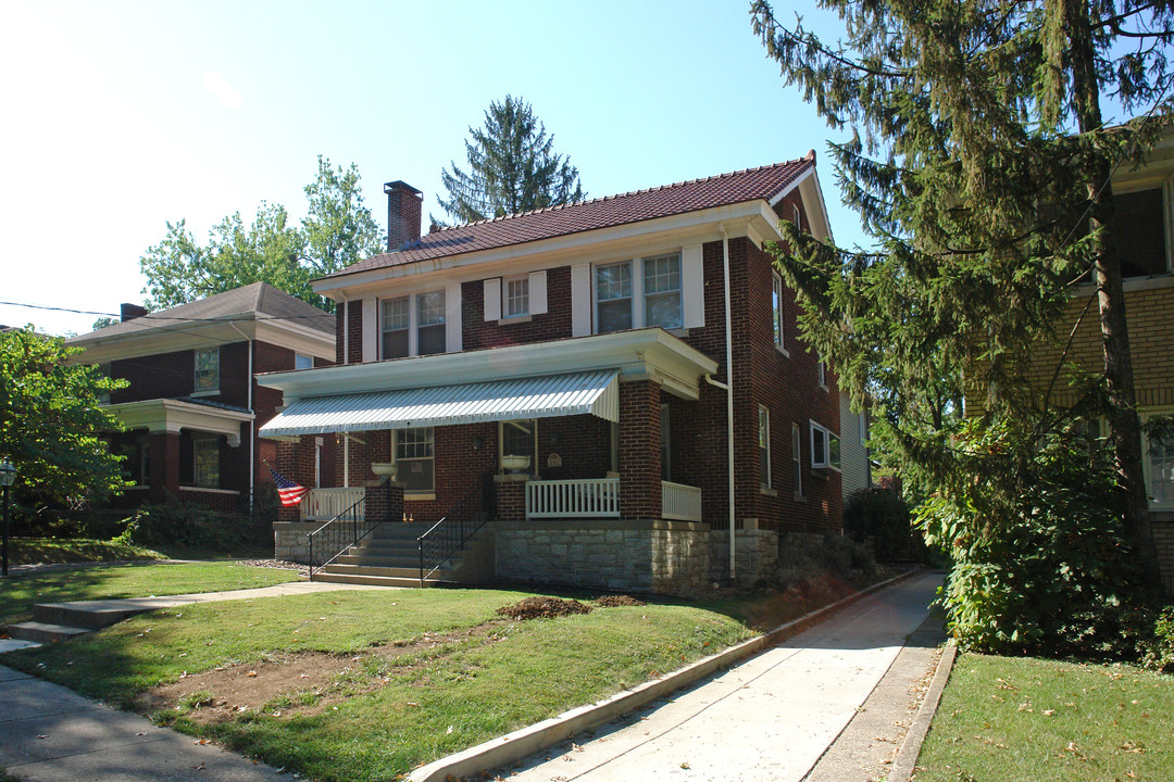 1046 Fontaine Rd in Lexington, KY - Building Photo