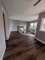 621 SW Oakley Ave in Topeka, KS - Building Photo