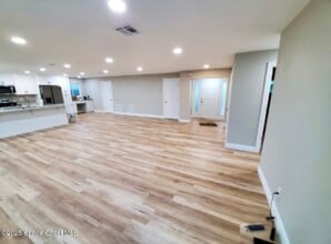 537 Royal Palm Blvd in Satellite Beach, FL - Building Photo - Building Photo