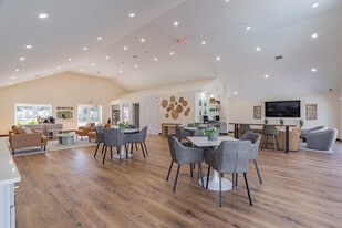 The Landings in West Palm Beach, FL - Building Photo