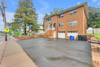 480 N Midland Ave in Saddle Brook, NJ - Building Photo - Building Photo