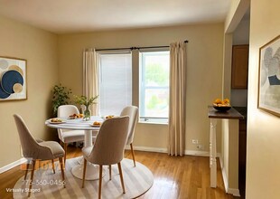5300 W Patterson Ave, Unit 04-2 in Chicago, IL - Building Photo - Building Photo