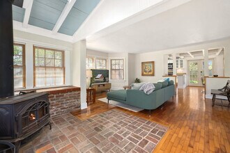 833 Rush Dr in Fayetteville, AR - Building Photo - Building Photo