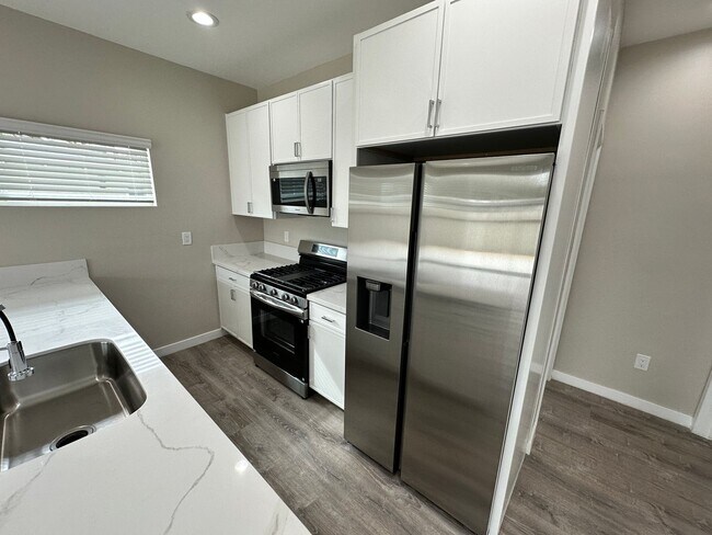 5262 Rincon St-Unit -5264 Rincon St. in San Diego, CA - Building Photo - Building Photo