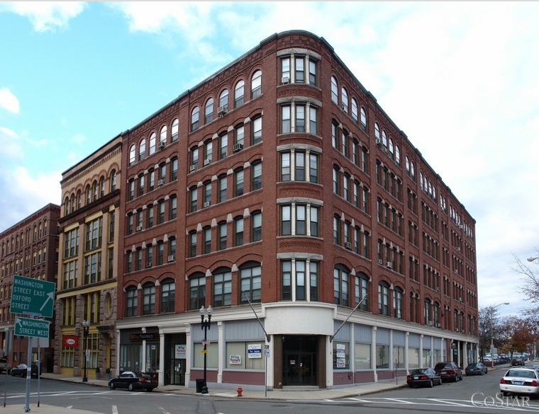 Rolfe House in Lynn, MA - Building Photo