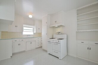 321 15th St in Manhattan Beach, CA - Building Photo - Building Photo