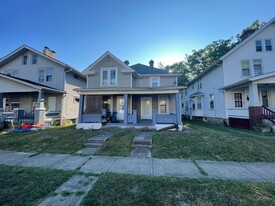 48-50 N Ogden Ave, Unit 48