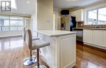 2 Leita Ct in Toronto, ON - Building Photo - Building Photo