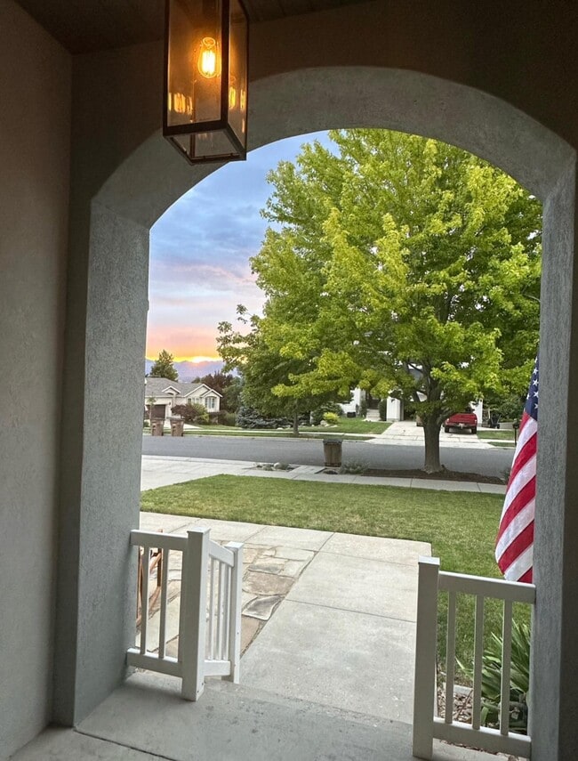 1172 Wild Tree Cir in Draper, UT - Building Photo - Building Photo