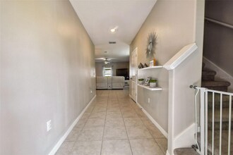 9440 Lemon Drop Lp in Sun City Center, FL - Foto de edificio - Building Photo