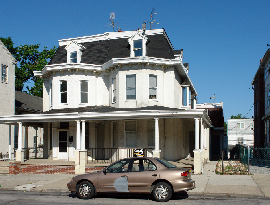 815 Swede St in Norristown, PA - Building Photo