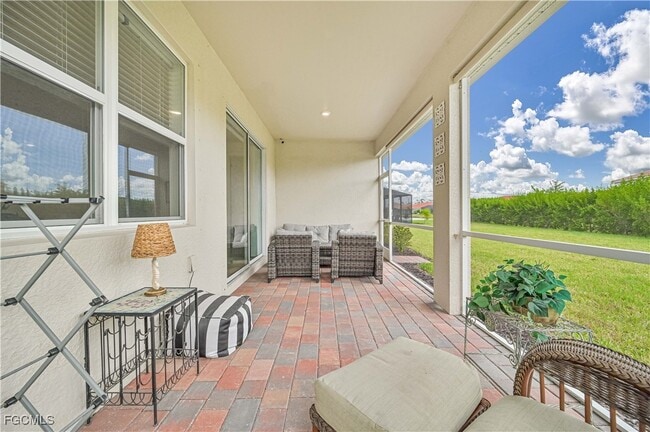 property at 2916 Royal Gardens Ave