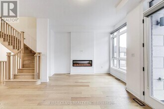 34 Chiara Rose Ln in Richmond Hill, ON - Building Photo - Building Photo