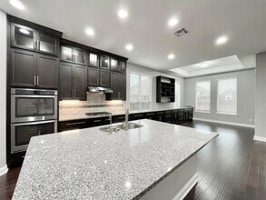 3809 Mineral Dr in Leander, TX - Foto de edificio - Building Photo