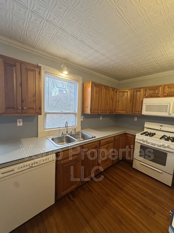 27 Lilac Ln in Troy, NY - Building Photo - Building Photo