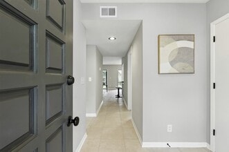 10136 Leisure Ln N, Unit 10136 Leisure Ln N #26 in Jacksonville, FL - Foto de edificio - Building Photo