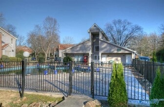 6644 Willow Pointe Dr NW in Huntsville, AL - Building Photo - Building Photo