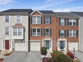 1247 Mare St in Ranson, WV - Building Photo