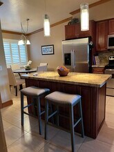 8870 Villa La Jolla Dr, Unit 305 in La Jolla, CA - Building Photo - Building Photo