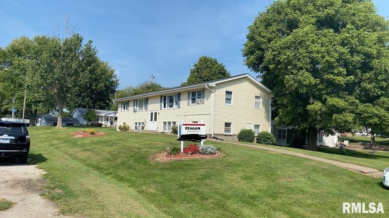 403 SW 8th St, Unit 403 in Aledo, IL - Building Photo