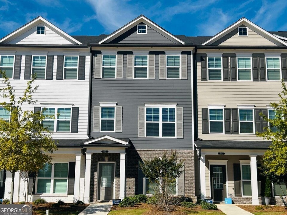 42 Cobalt Ln in Newnan, GA - Building Photo