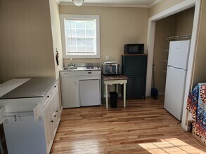 208 Maupin Ave, Unit Tiny House in Salisbury, NC - Foto de edificio - Building Photo
