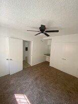 Sunshine Apartments in Downey, CA - Building Photo